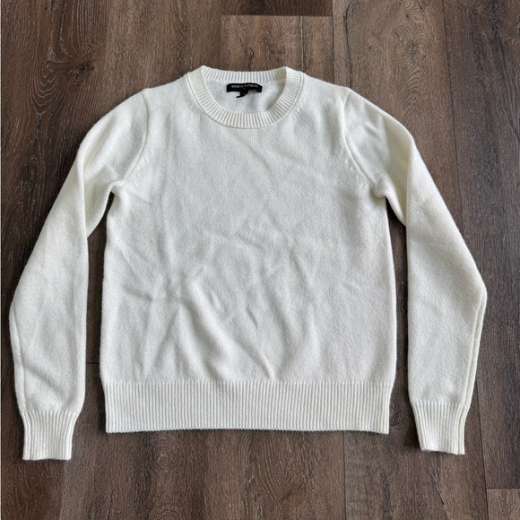 Banana Republic Sweaters - Banana Republic Sweater.  Women’s size XXS Petite.  Off white in color.